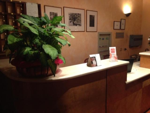 Albergo Ristorante La Scaiola Nuvolera Экстерьер фото